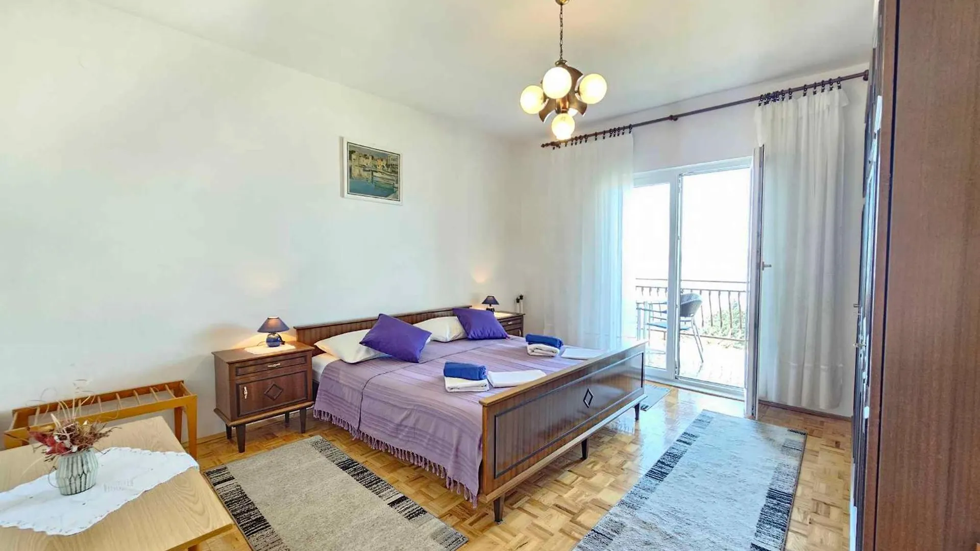 Apartment In Novi Vinodolski 43593
